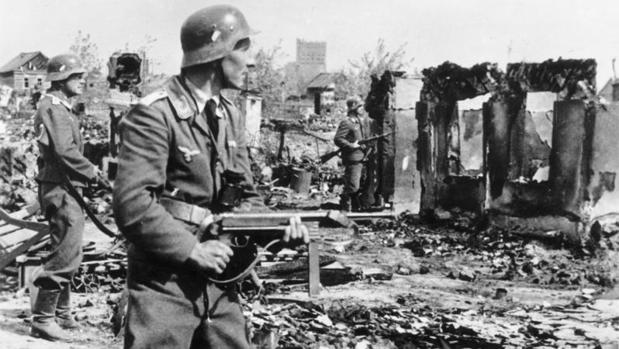 🔤«Nieve ardiente»: la agónica muerte de miles de nazis cercados en el infierno helado de Stalingrado