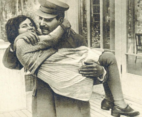 🛜MoniKa Zgustova: «Stalin es el ser más cruel que jamás hayamos podido imaginar»